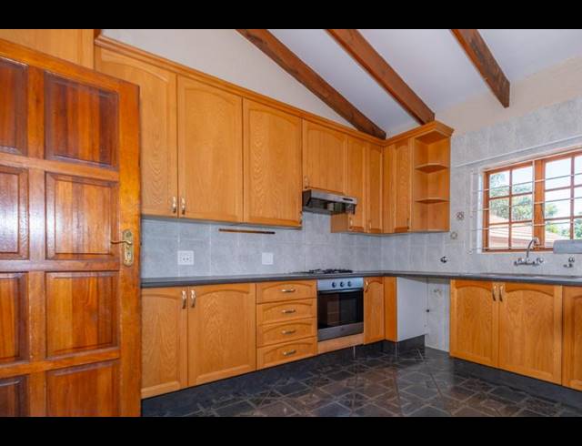 3 BEDROOM HOUSE FOR SALE IN RANGE VIEW